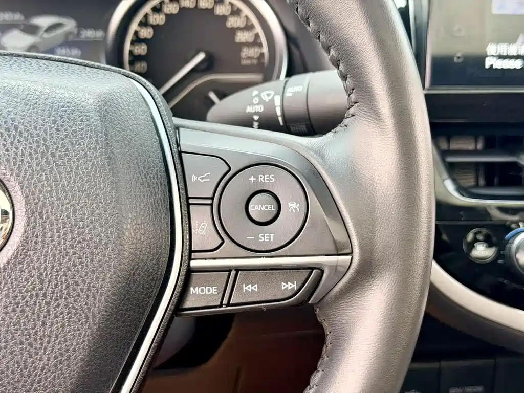 Camry 2023 2.0G Luxury Edition