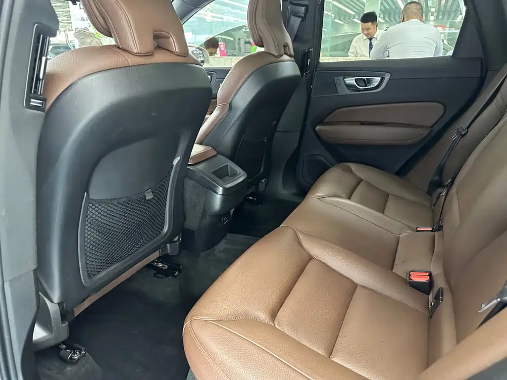 Volvo XC60 2023 B5 AWD Intelligent Motion Edition