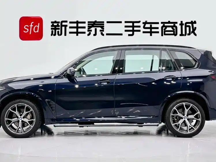 BMW X5 2023 xDrive 30Li M Sport Night Package尊享型