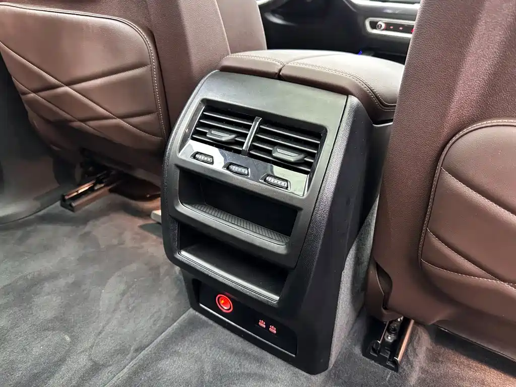 BMW X5 2023 xDrive 30Li M Sport Night Package尊享型