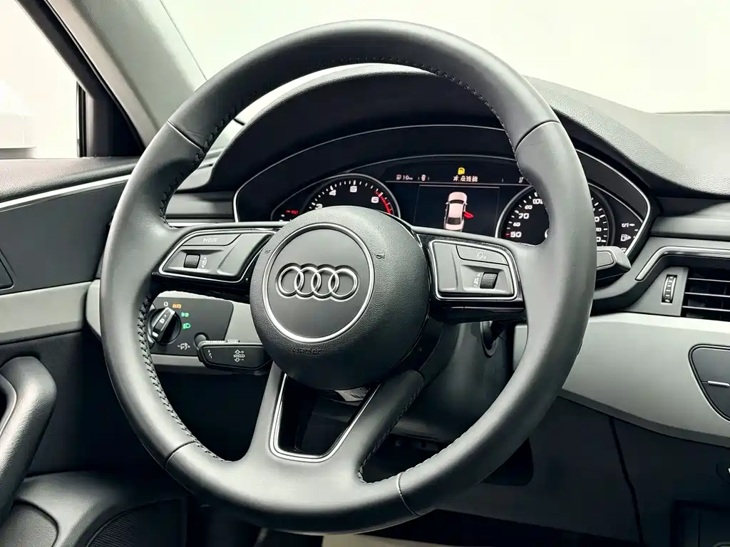 Audi A4L 2018 30th Anniversary Edition 40 TFSI Sport Line