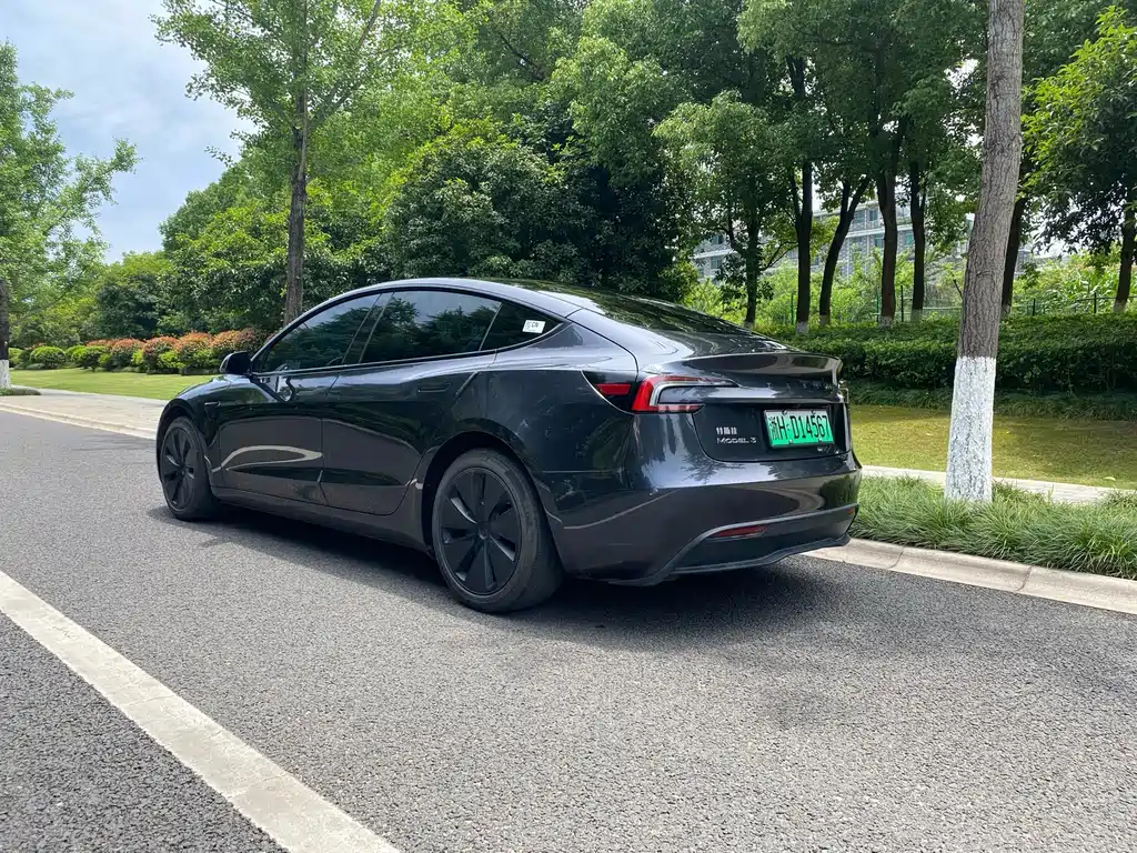 Model 3 Rear-Wheel Drive 2023