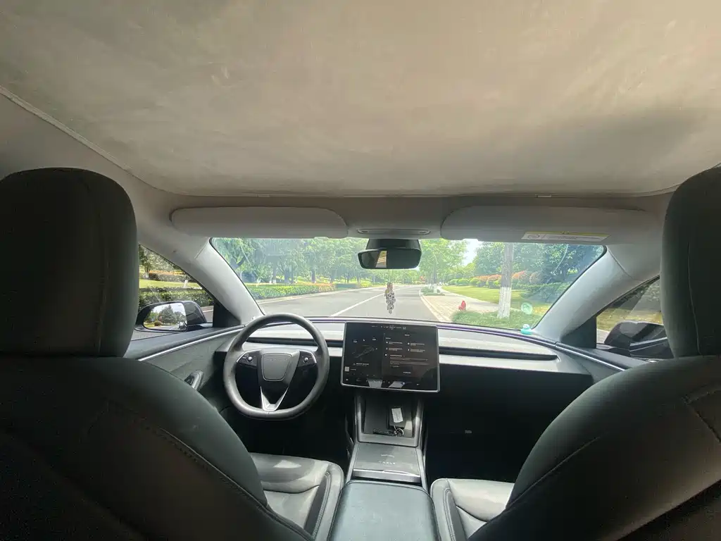 Model 3 Rear-Wheel Drive 2023