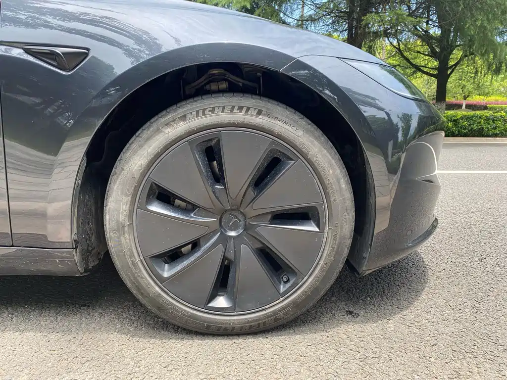 Model 3 Rear-Wheel Drive 2023