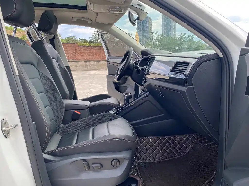 Tayron 2020 330TSI Two Drive Luxury Smart Connect Edition