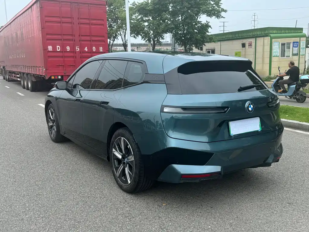 BMW iX xDrive40 2023
