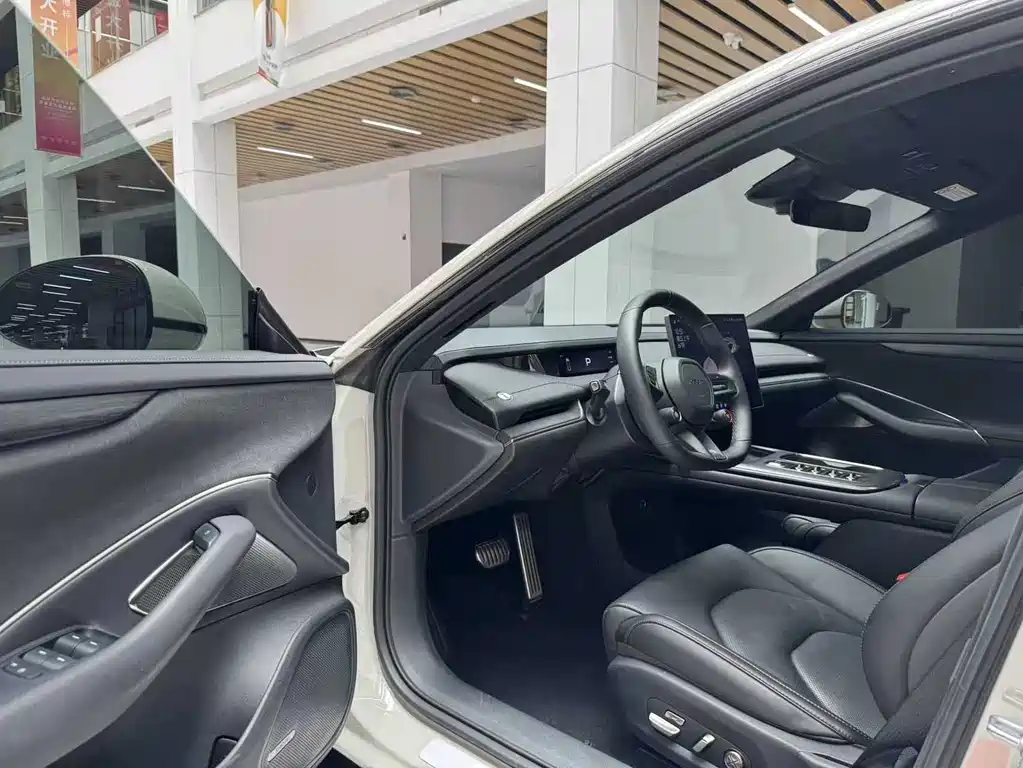 Xiaomi SU7 2024 Edition Four-Wheel Drive Ultra-Long Range High-End Smart Driving Max Version