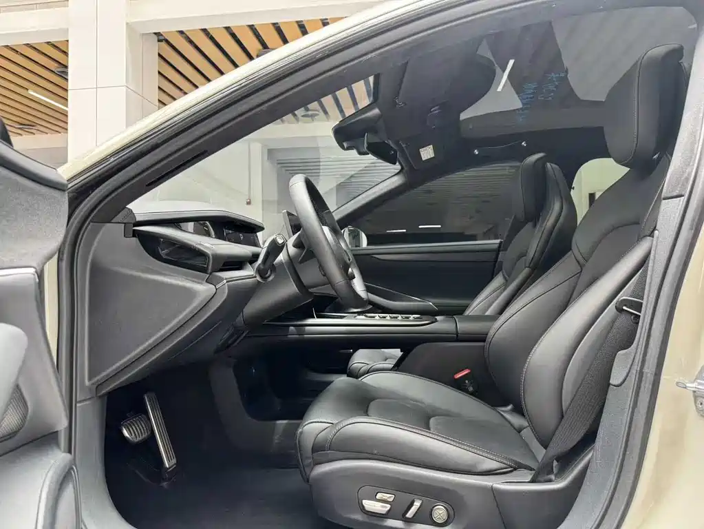 Xiaomi SU7 2024 Edition Four-Wheel Drive Ultra-Long Range High-End Smart Driving Max Version