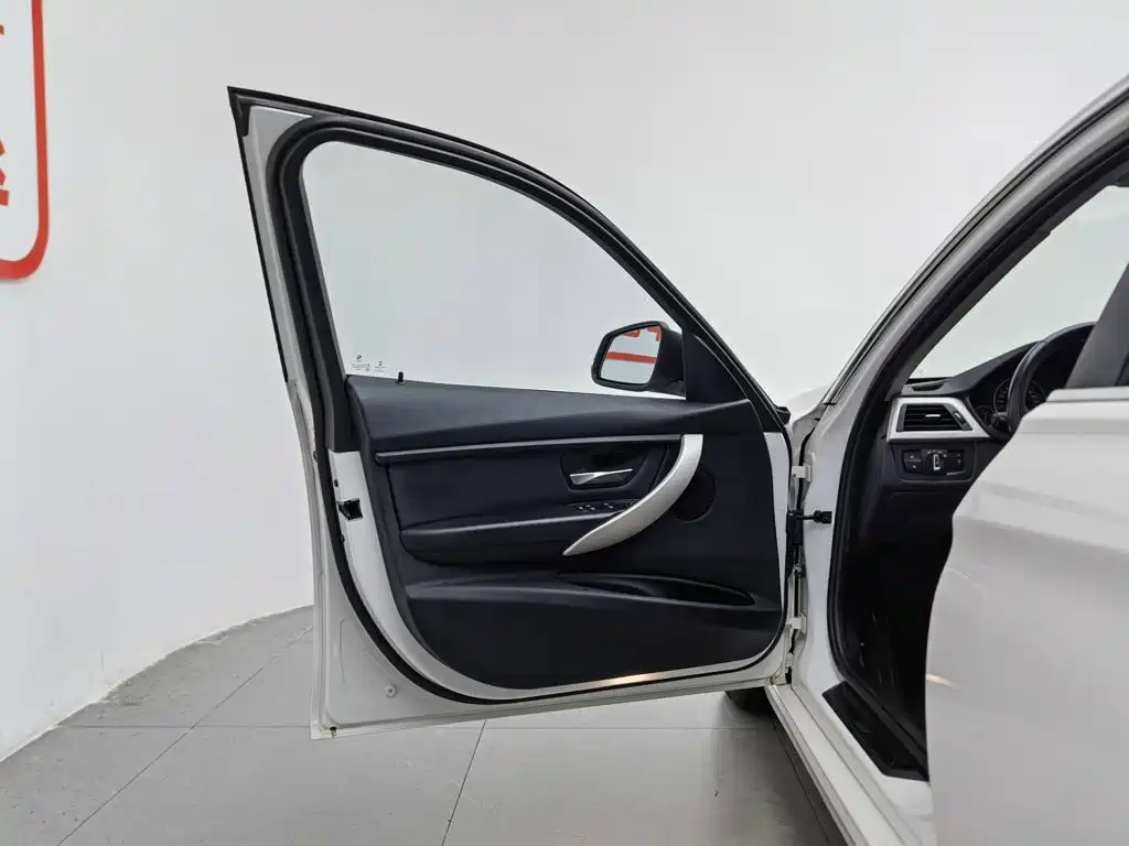 BMW 3 Series 2015 316Li Sport Line