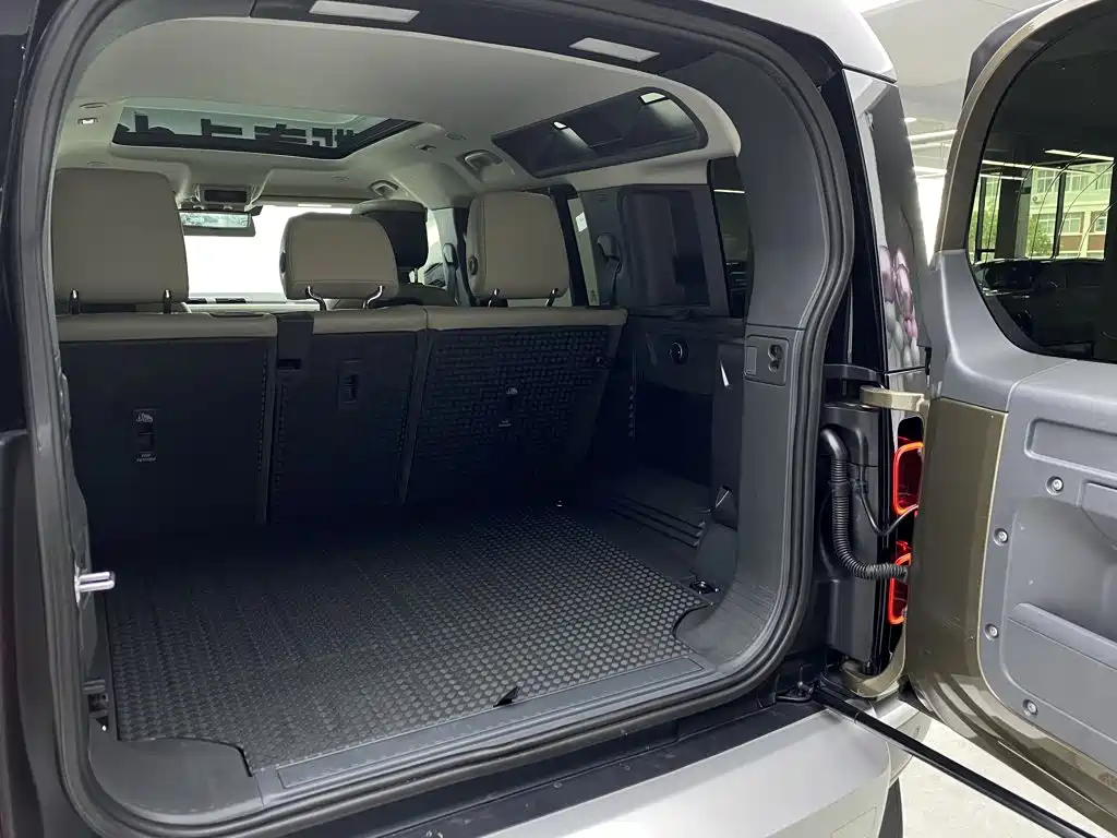 Land Rover Defender 2020 110 P400 HSE