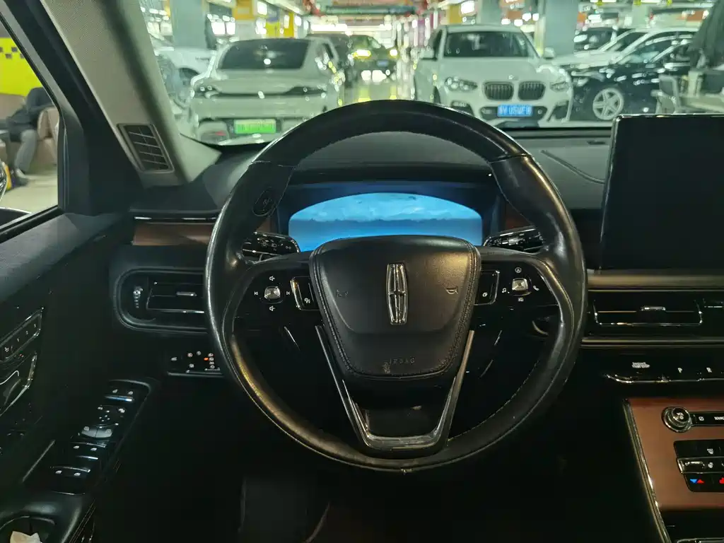 Flight 2021 3.0T V6 AWD Premium Edition