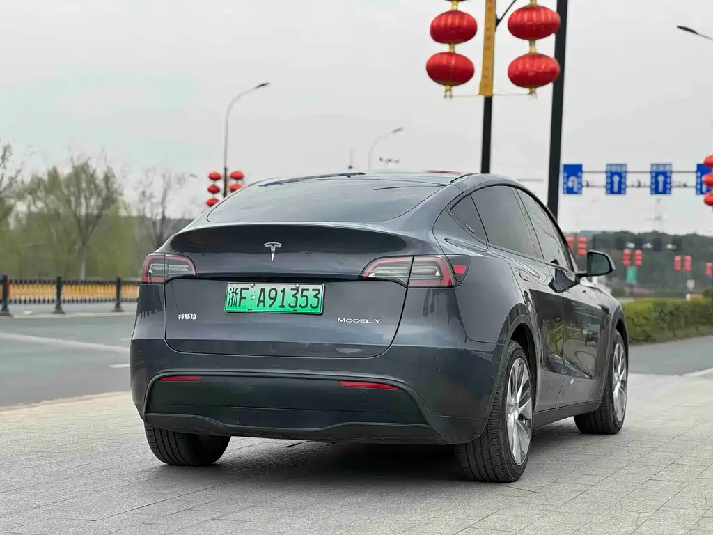 Model Y 2021 Long Range All-Wheel Drive Edition 3D7