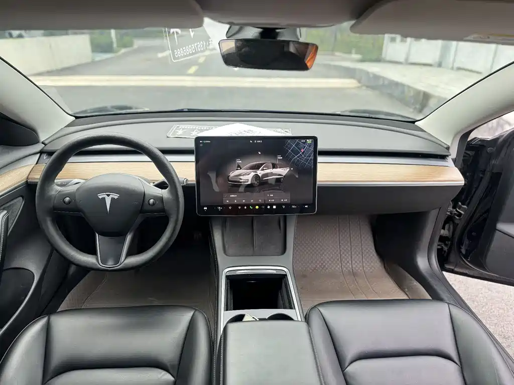 Model 3 Rear-Wheel Drive 2022