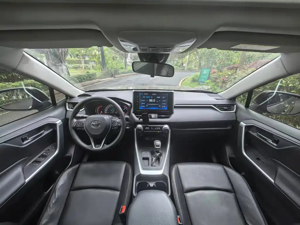 RAV4 2020 2.0L CVT Two-Wheel Drive Fashion Edition