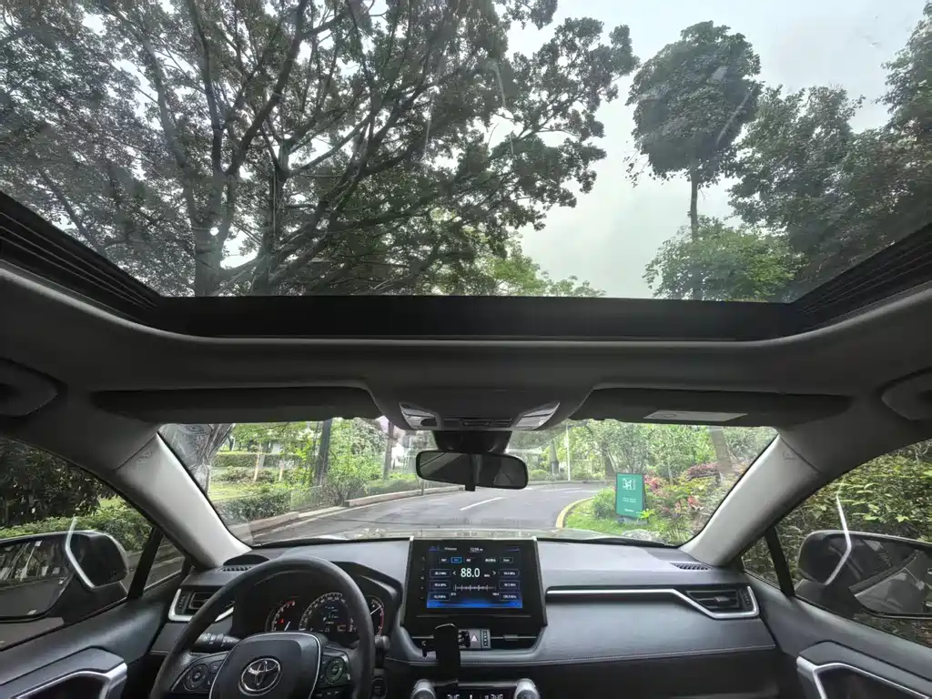 RAV4 2020 2.0L CVT Two-Wheel Drive Fashion Edition