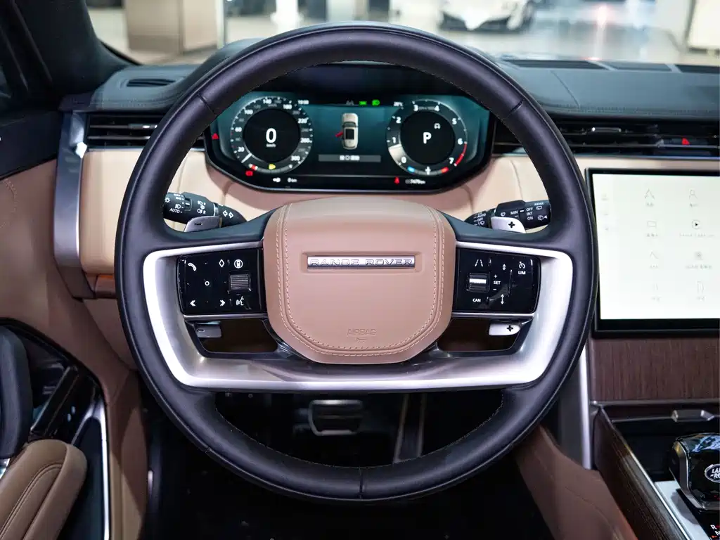 Range Rover 2025 Edition 3.0 L6 400PS Grand Extended Version