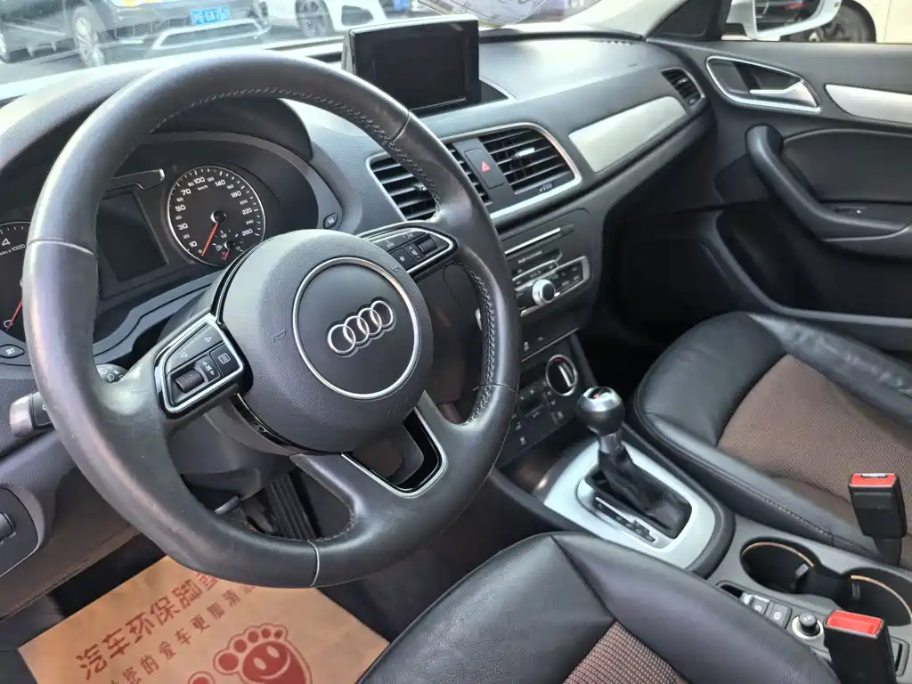 Audi Q3 2018 30th Anniversary Edition 35 TFSI Sport Line
