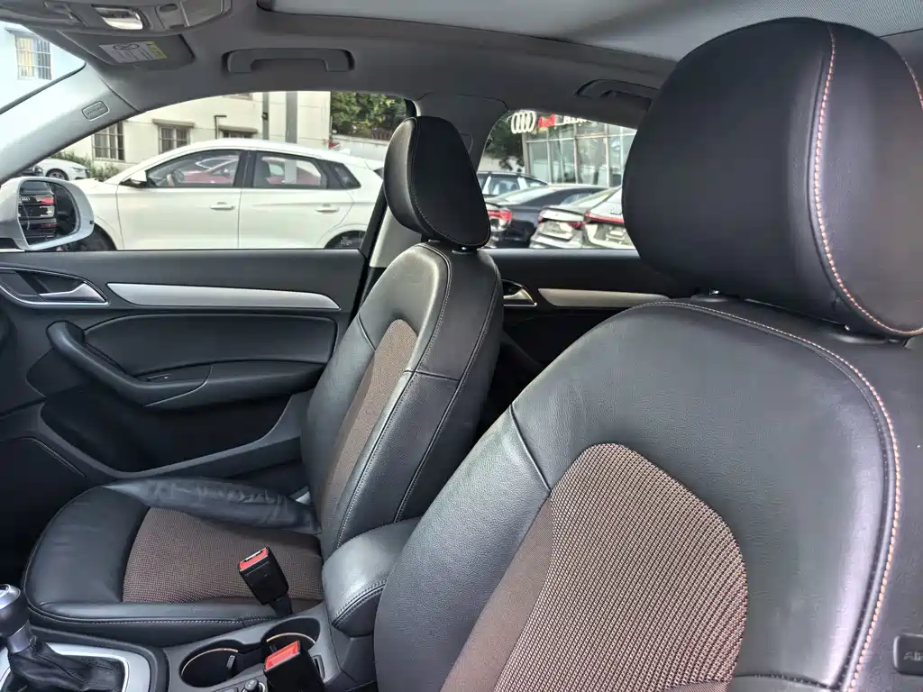 Audi Q3 2018 30th Anniversary Edition 35 TFSI Sport Line