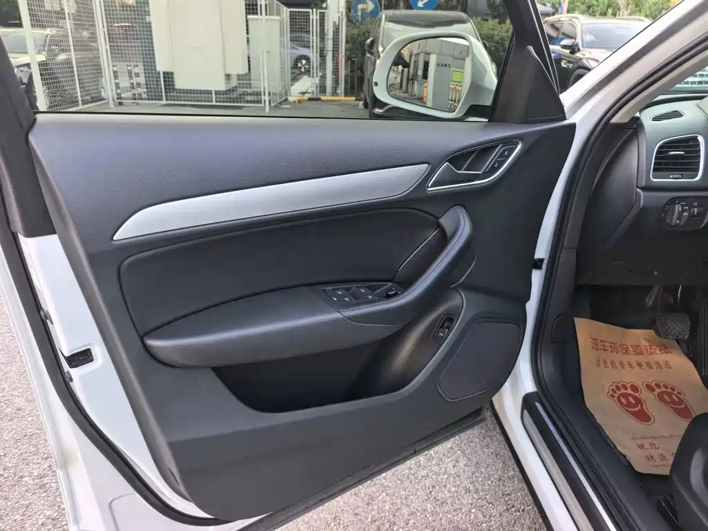 Audi Q3 2018 30th Anniversary Edition 35 TFSI Sport Line