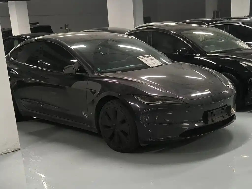 Model 3 Rear-Wheel Drive 2023