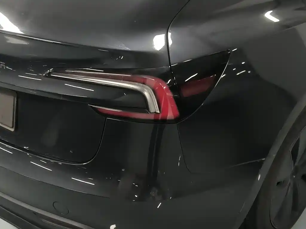 Model 3 Rear-Wheel Drive 2023