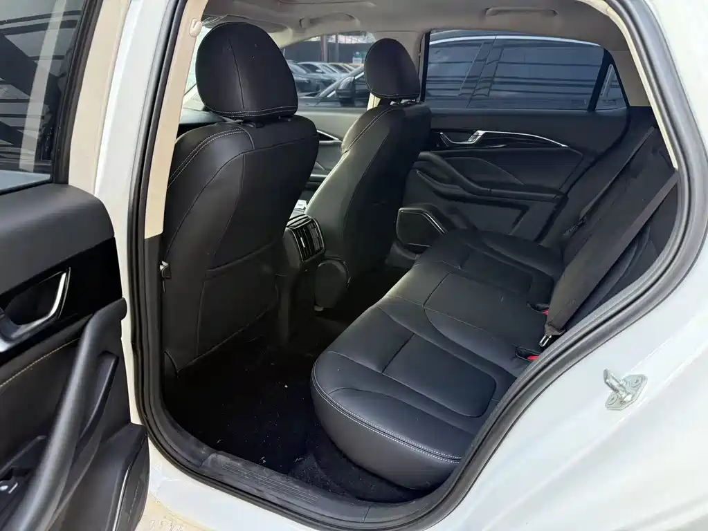 Benteng B70 2022 3rd Generation 1.5T Automatic LeXiang Model