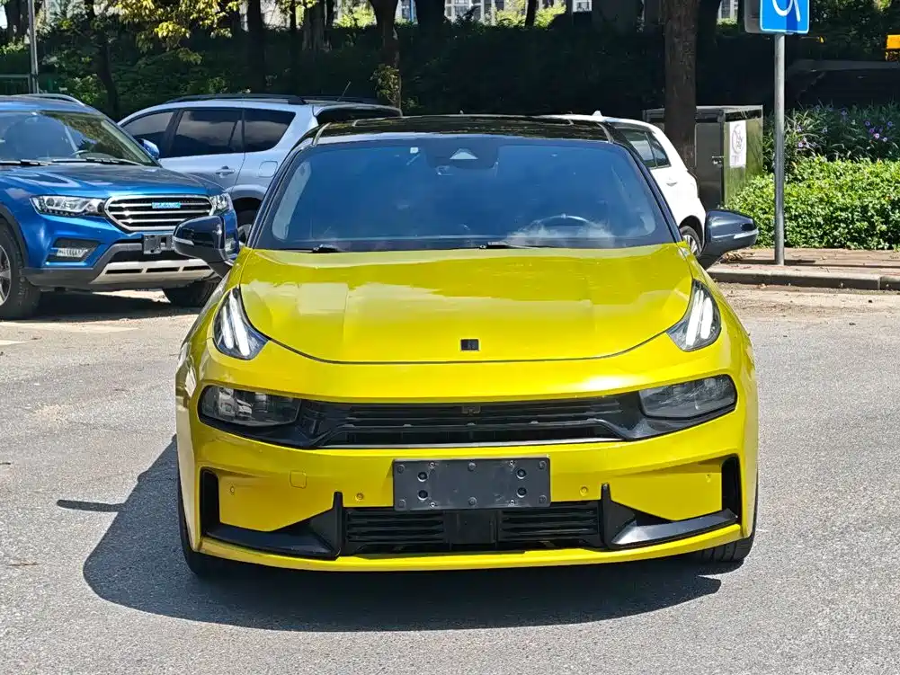 Lynk & Co 03 2019 03+ 2.0TD Automatic Yufeng Edition