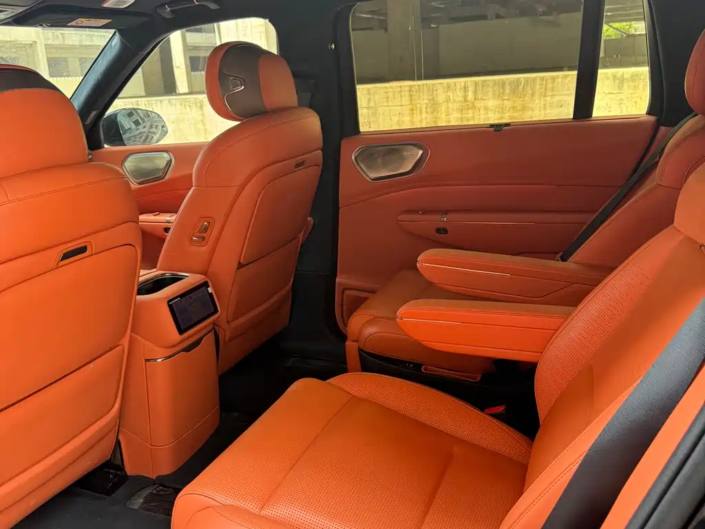 Lynk & Co 09 2025 2.0T Ultra 6-seat