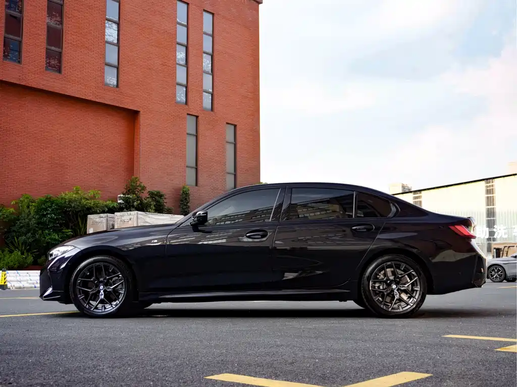 BMW 3 Series 2025 Model 330Li M Sport Nightshade Package