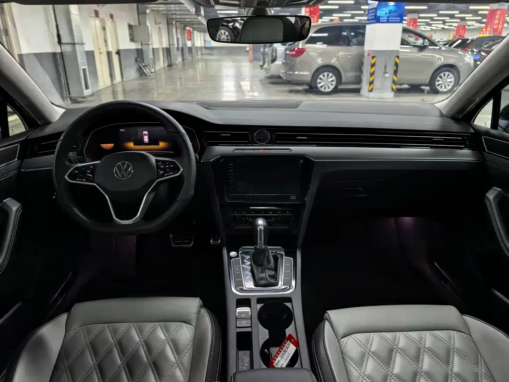 Magotan 2023 Edition 2 Million Sales Commemorative Edition 330 TSI DSG Leading Type
