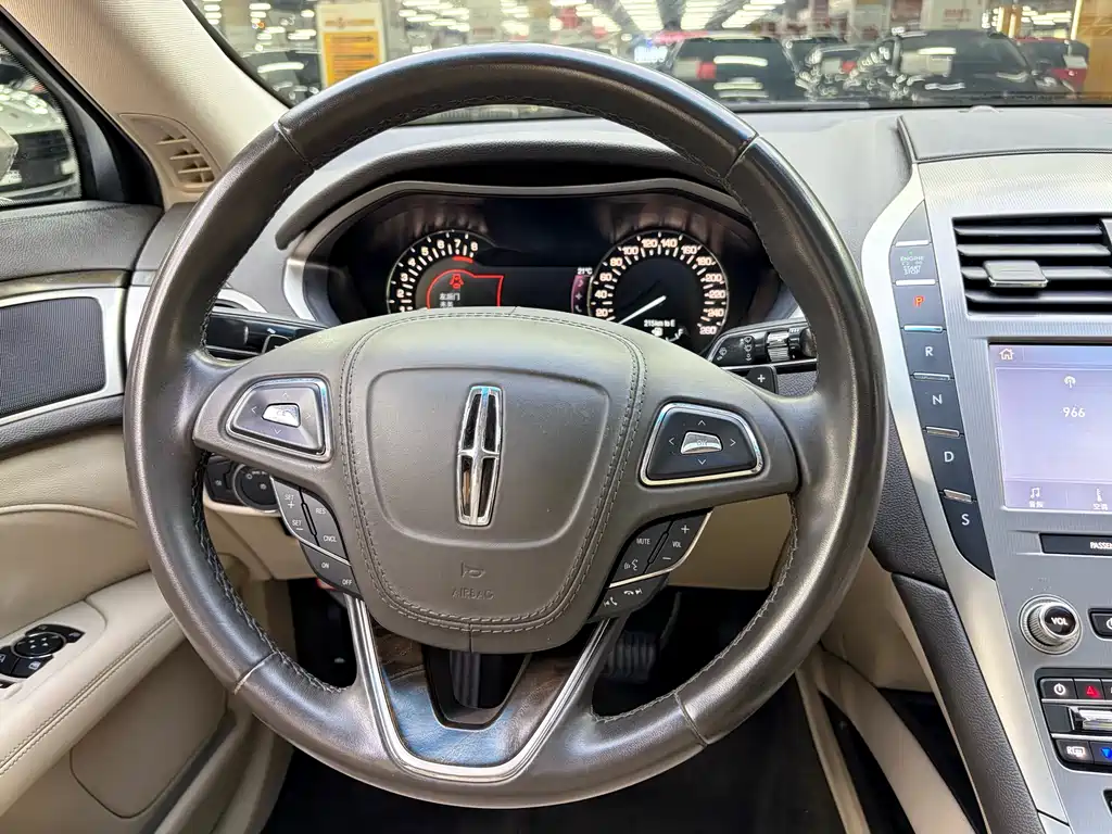 Lincoln MKZ 2019 2.0T Grand Touring Edition National V