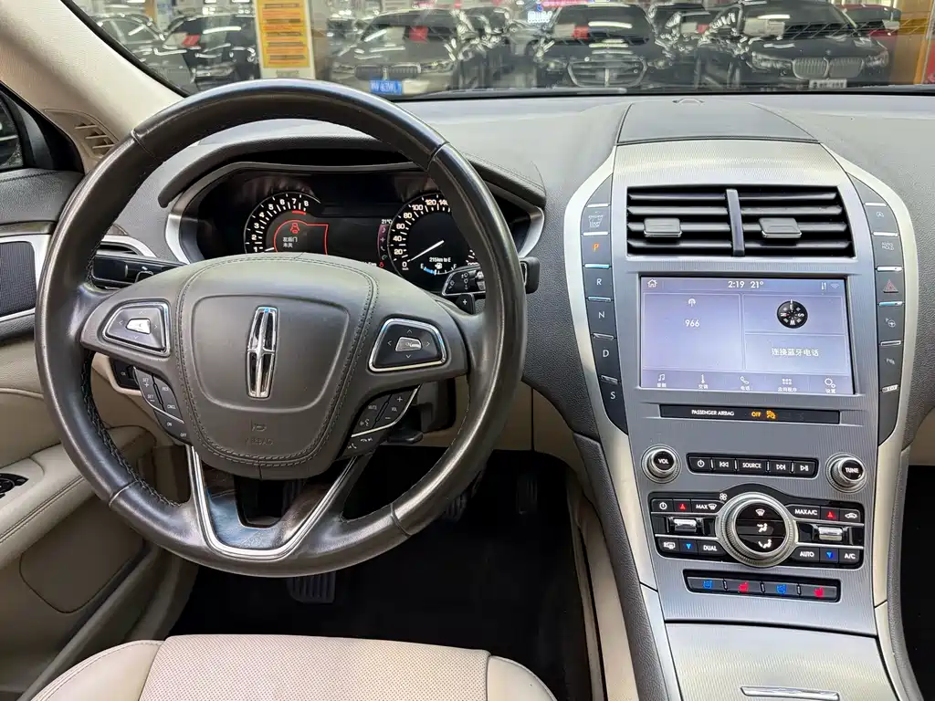 Lincoln MKZ 2019 2.0T Grand Touring Edition National V