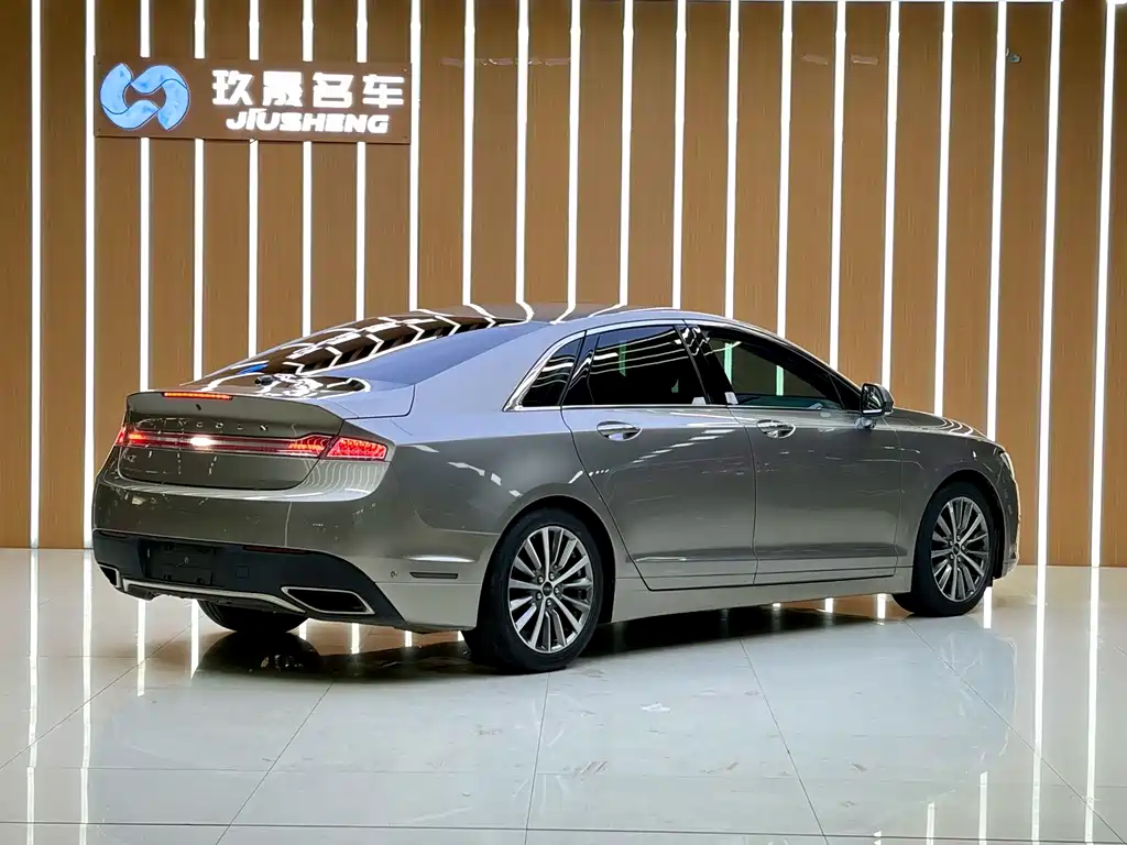 Lincoln MKZ 2019 2.0T Grand Touring Edition National V