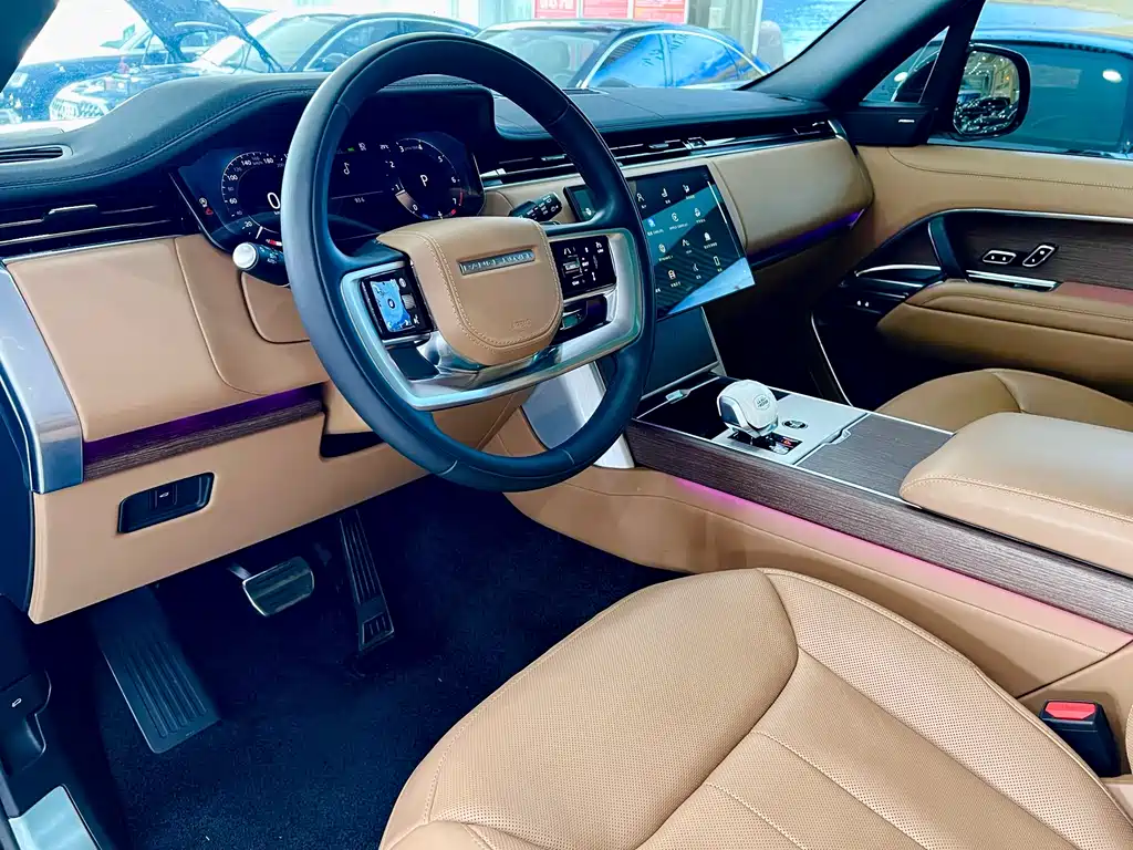 Range Rover 2024 Edition 3.0 L6 400PS Grand Extended 7-seater