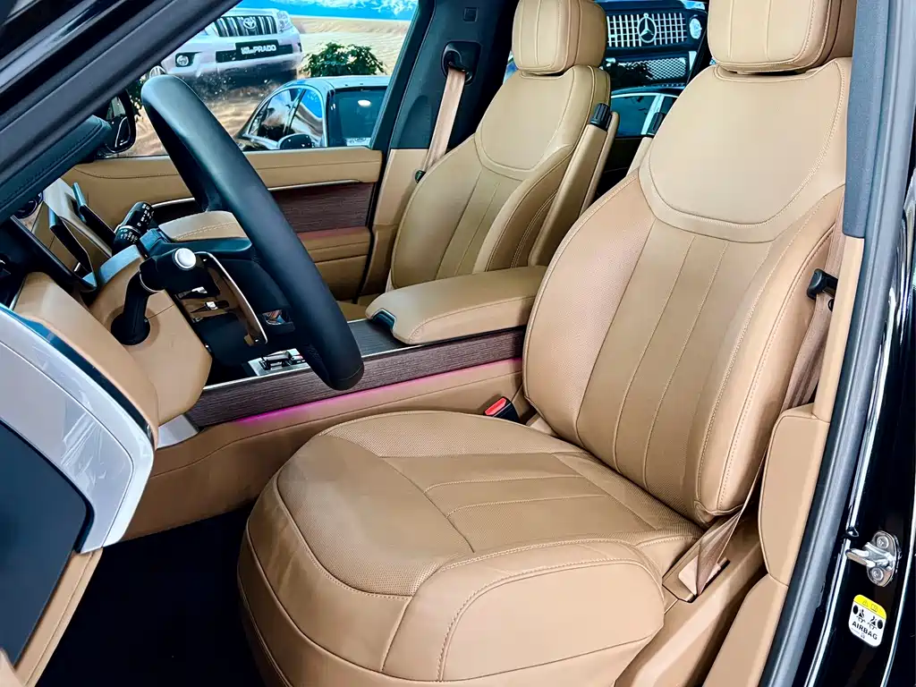 Range Rover 2024 Edition 3.0 L6 400PS Grand Extended 7-seater