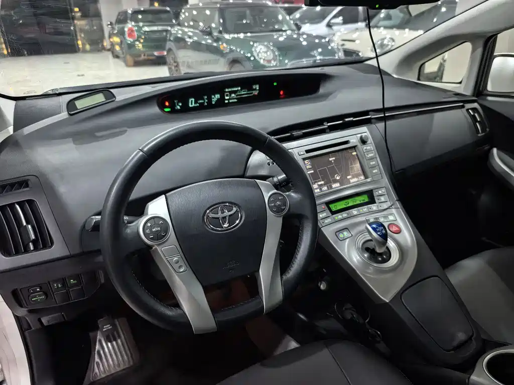 Prius 2012 model Luxury Advanced Edition
