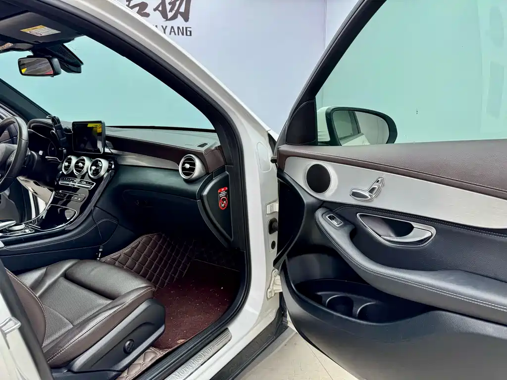 Mercedes-Benz GLC 2018 GLC 200 4MATIC