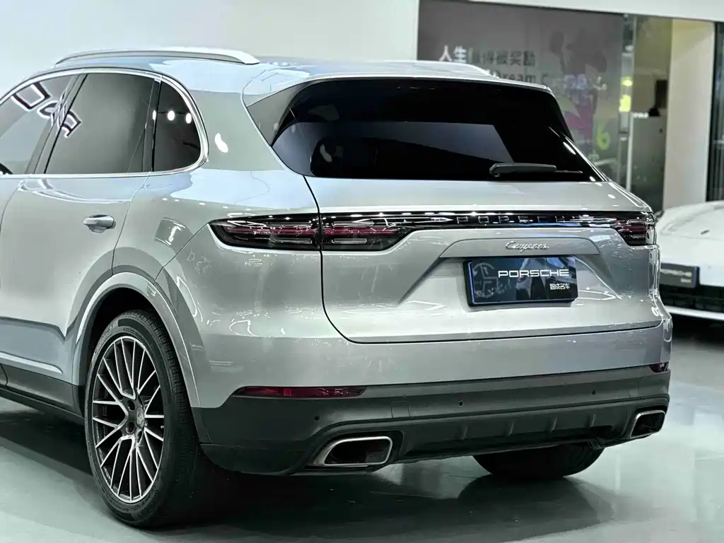 Cayenne 2022 Platinum Edition 3.0T