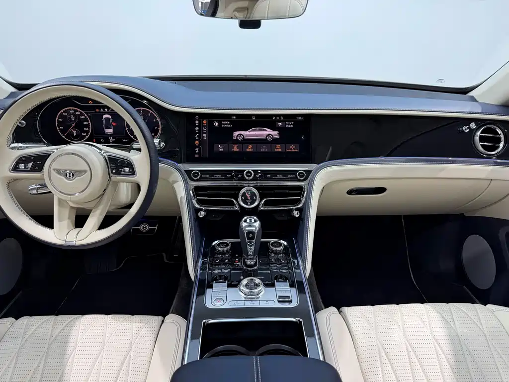 Ferari 2022 Model 4.0T V8 Standard Edition