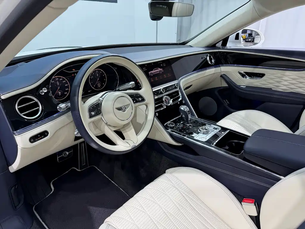 Ferari 2022 Model 4.0T V8 Standard Edition
