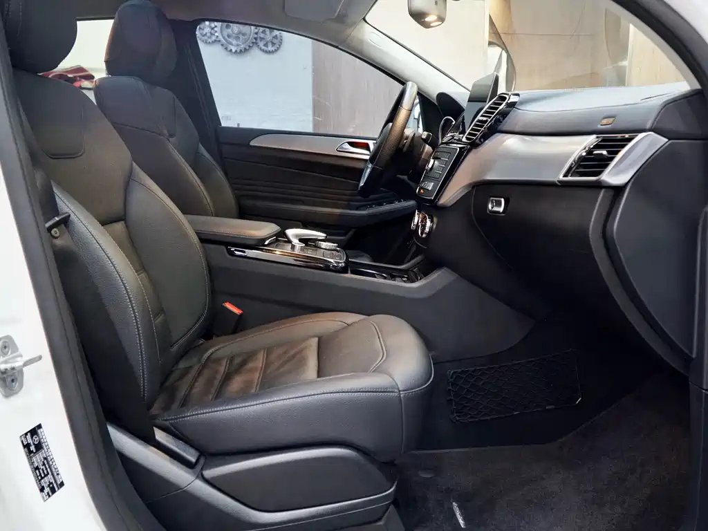 Mercedes-Benz GLE Coupe 2017 GLE 400 4MATIC Coupe SUV