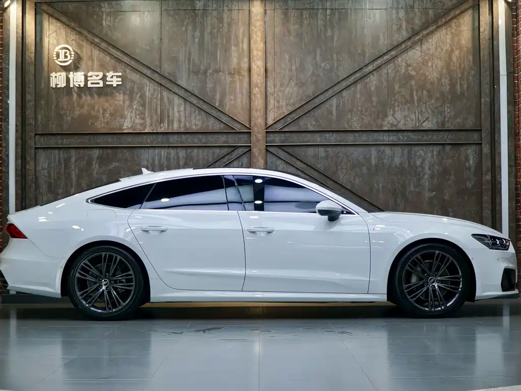 Audi A7 2022 model 45 TFSI Premium Selection