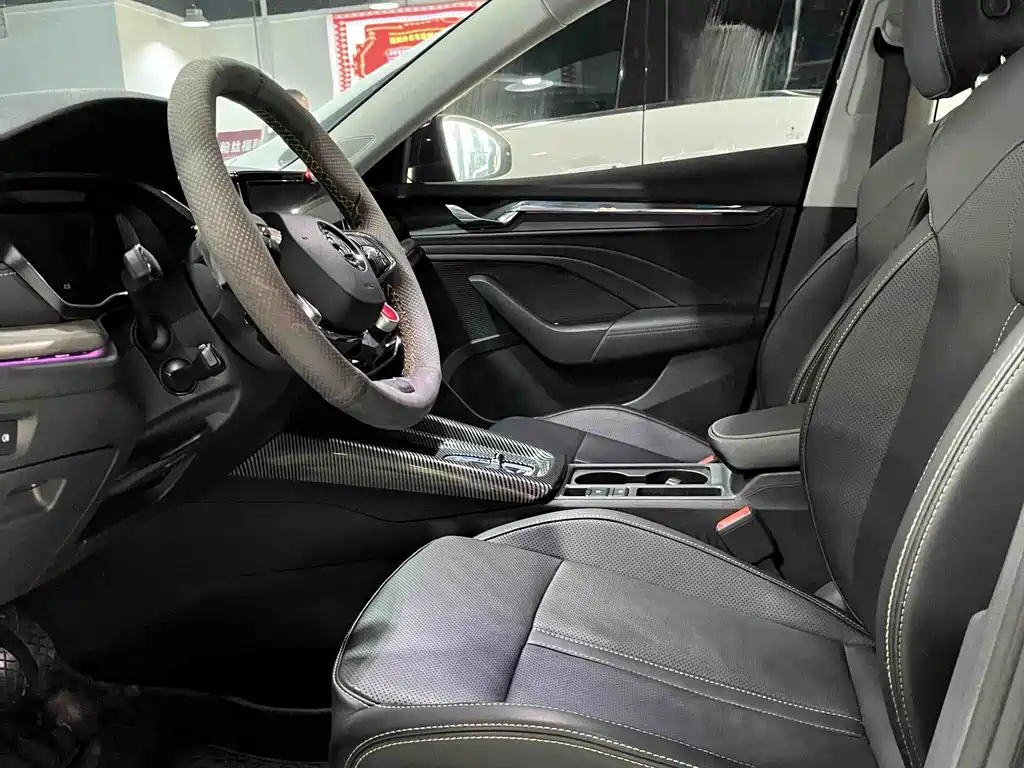 Volkswagen Magotan 2021 PRO TSI280 DSG Premium Edition