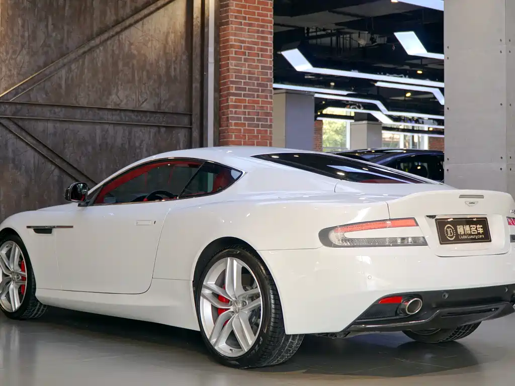 Aston Martin DB9 2013 Model 6.0L Coupe