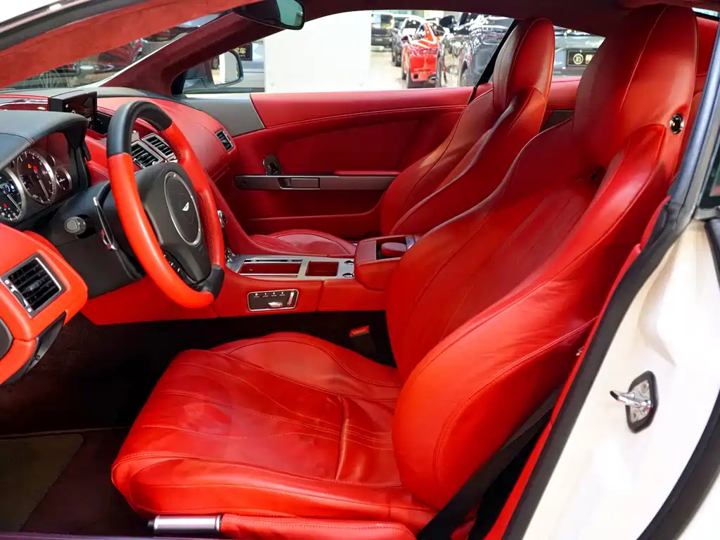 Aston Martin DB9 2013 Model 6.0L Coupe