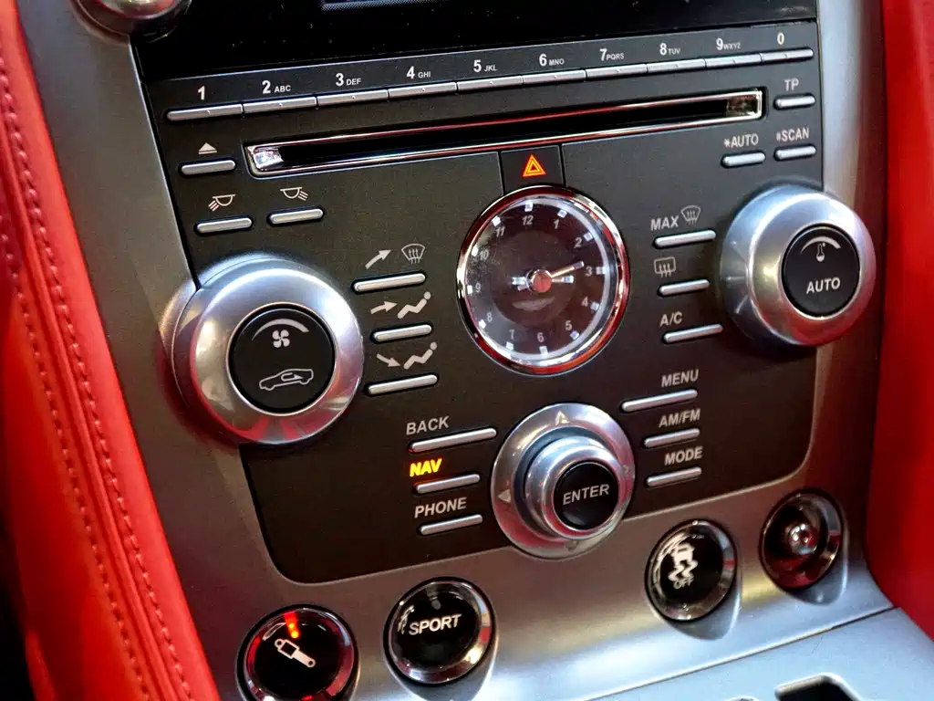 Aston Martin DB9 2013 Model 6.0L Coupe