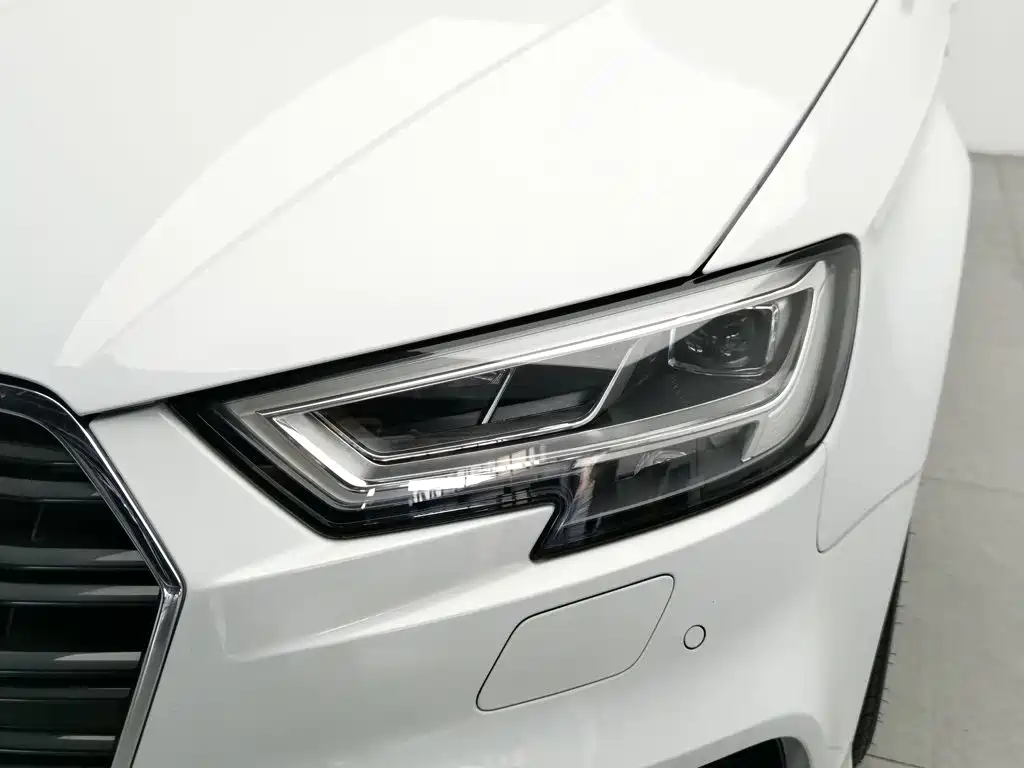 Audi A3 2019 Sportback 35 TFSI Style Edition National V