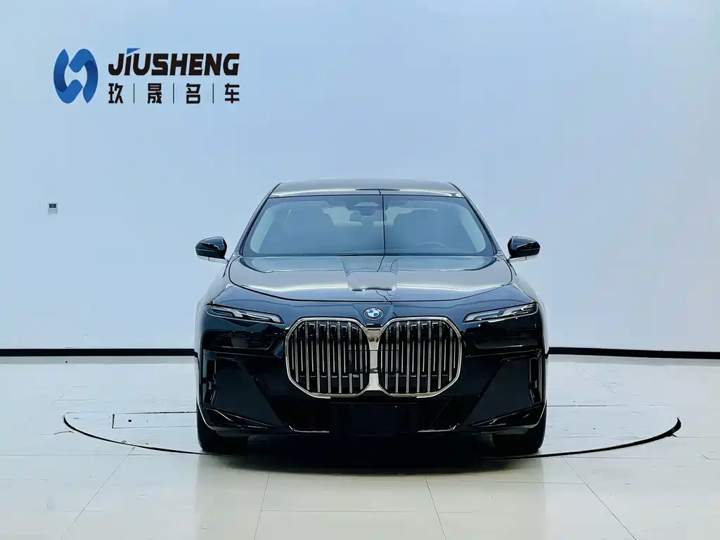 BMW 7 Series 2023 735Li M Sport Package
