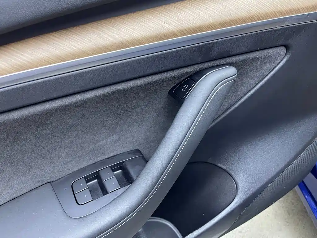 Model 3 2021 Rear-Wheel Drive Standard Range Upgrade Edition 3D1