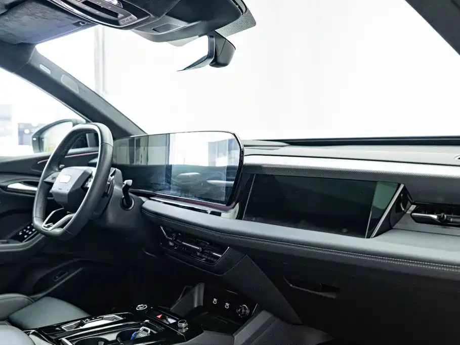 Audi Q6L Sportback e-tron 2026 First Edition Navigator Version